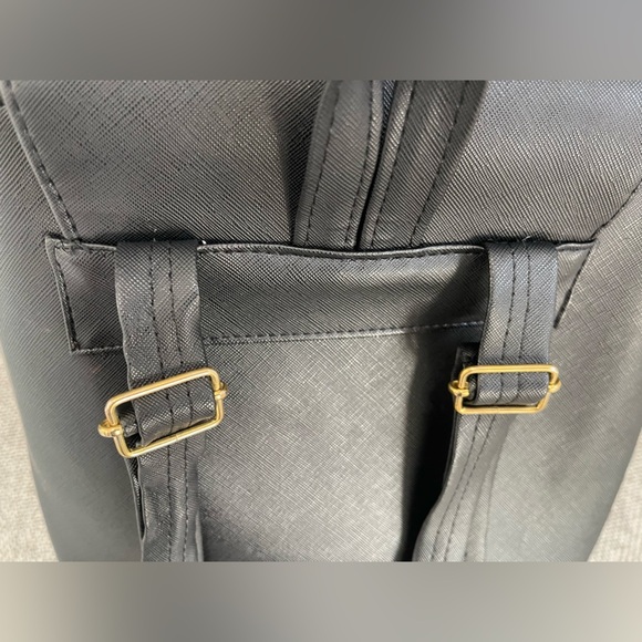 Frida Kahlo Vibrant Black and Red Geometric Backpack Puse - Picture 10 of 16